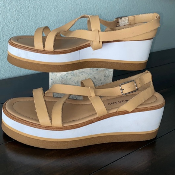 Platform Sandals - Picture 2 of 9